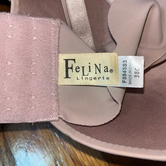 Felina Nude Scalloped Band Bra with Molded Cups and Underwire Lingerie Size 38C - Picture 7 of 9